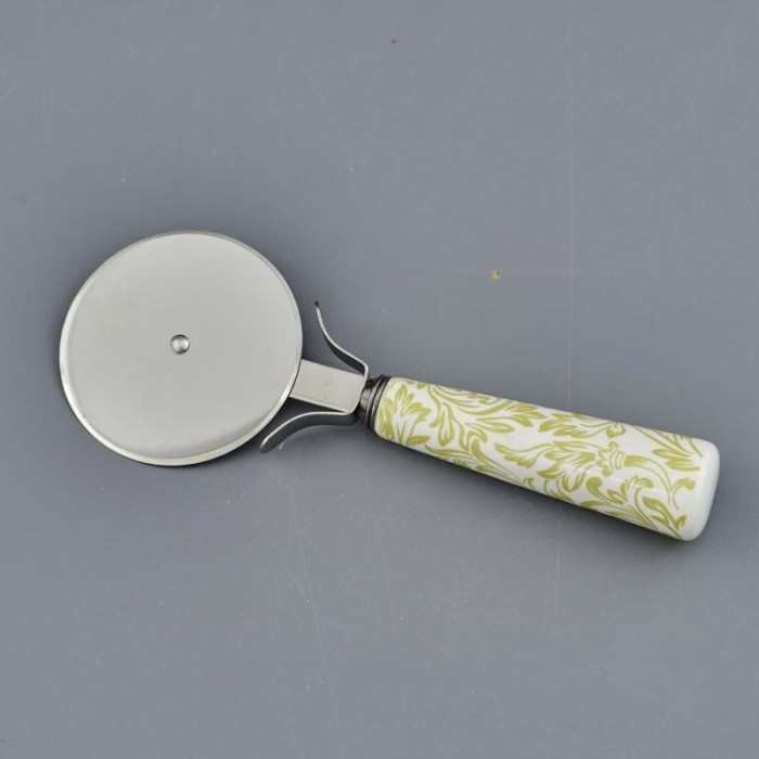 TAGLIAPIZZA BAROQUE 15CM